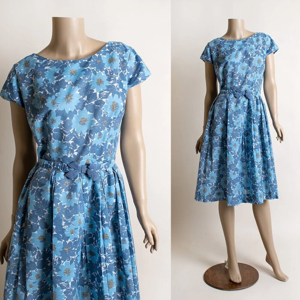 Vintage 1960s Blue Floral Print Dress Spring 60s Belt Pleat Skirt Small